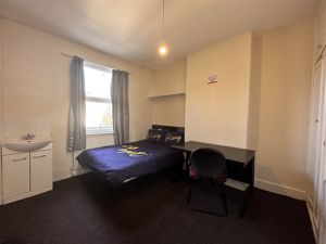 Photo 6- click for photo gallery